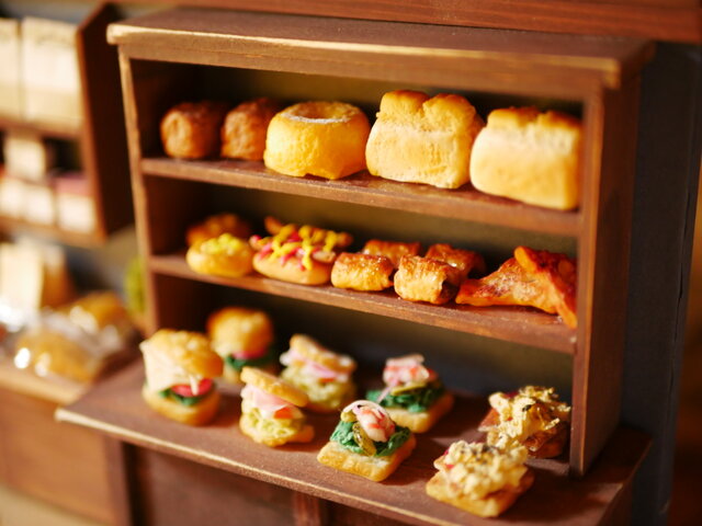 【専用】ミニチュア家具　パン屋さん家具セット①②《アンティークウッド》 it-63cca73adf64c-1200.jpg