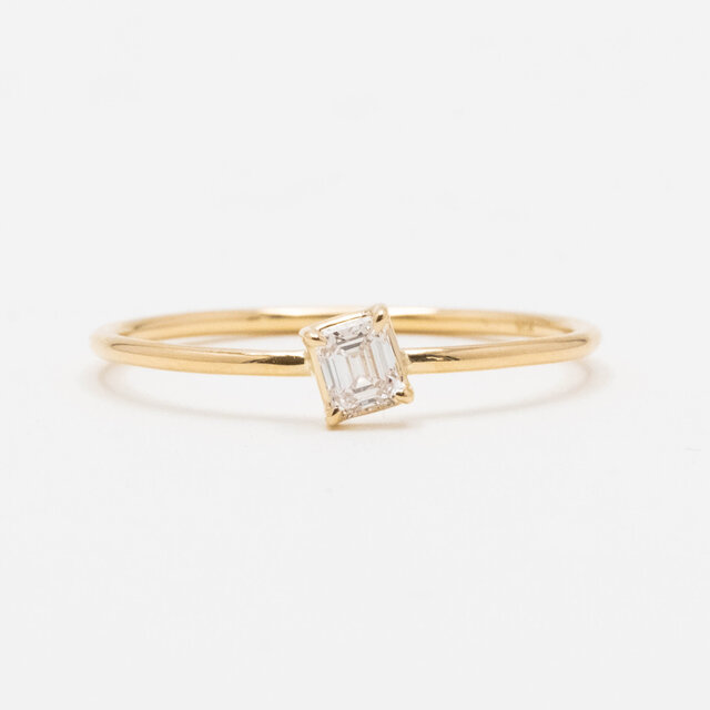 Emerald cut diamond ringの画像1枚目