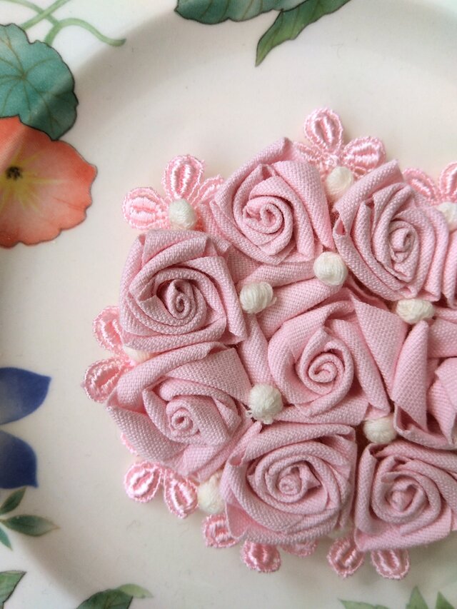 桜色♪ペールピンク　ローズブーケ　ブローチ