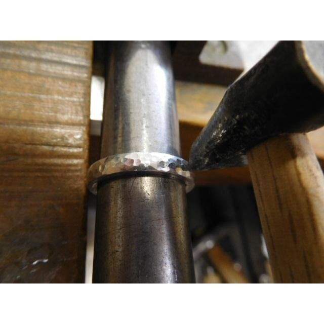 結婚指輪 手作り 純プラチナ 【鍛造×pt1000】細め 甲丸リング 幅2.8mm