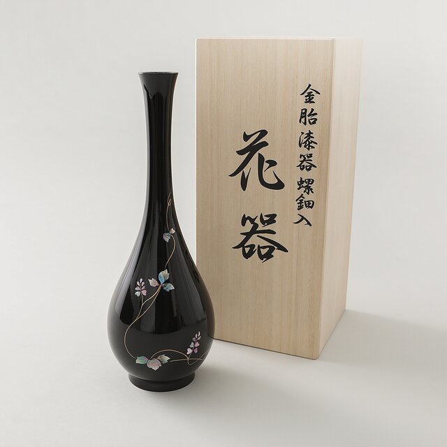 かづら 鶴首花瓶 [銅製・金胎漆器+螺鈿] | iichi 日々の暮らしを