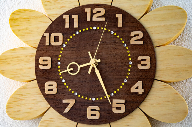 ひまわりの掛け時計 | iichi 日々の暮らしを心地よくするハンドメイド