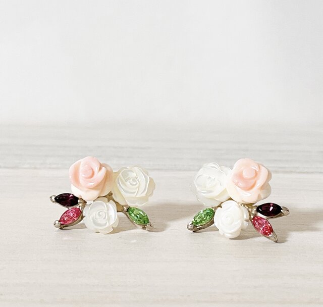 ガラスのフラワーブーケピアスガーデンピンク