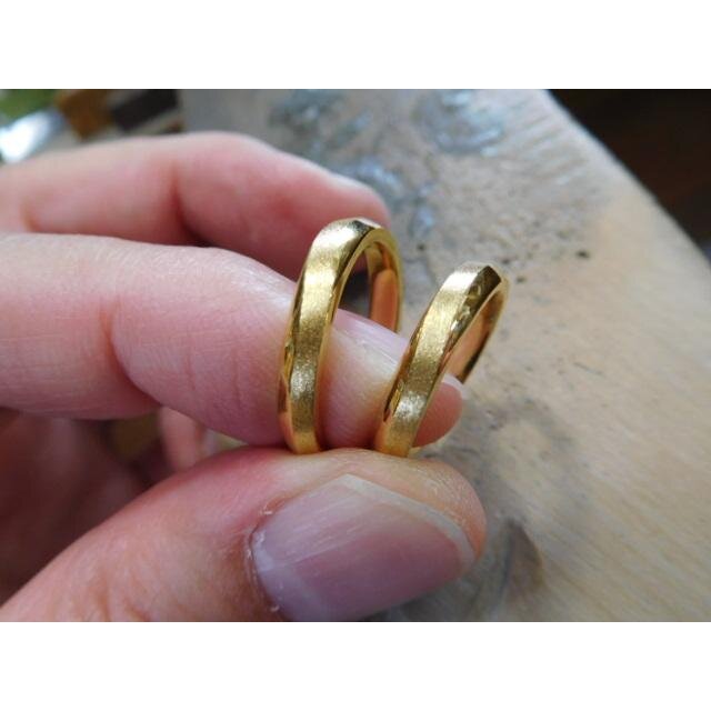 k24 結婚指輪 手作り【純金×鍛造】メビウスリング 幅3mm 光沢 マット 