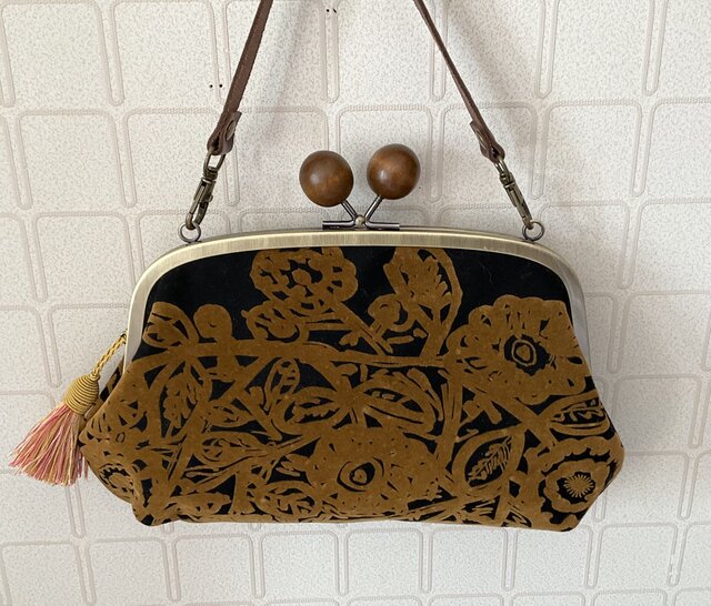 ハンドメイド　がま口長財布　ミナペルホネン　flower bed ミナペルホネン flower nest 大きい木玉親子がま口長財布バッグ