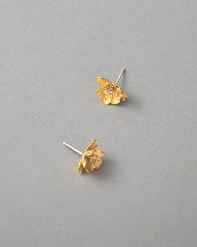 〔K18YGP〕梨花 ピアス Ⅱ.