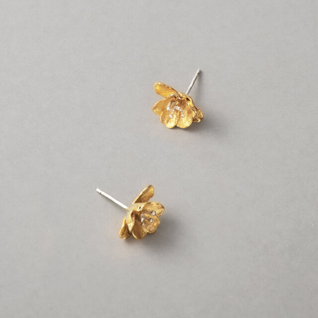 K18YGP〕梨花 ピアス | iichi 日々の暮らしを心地よくするハンドメイド
