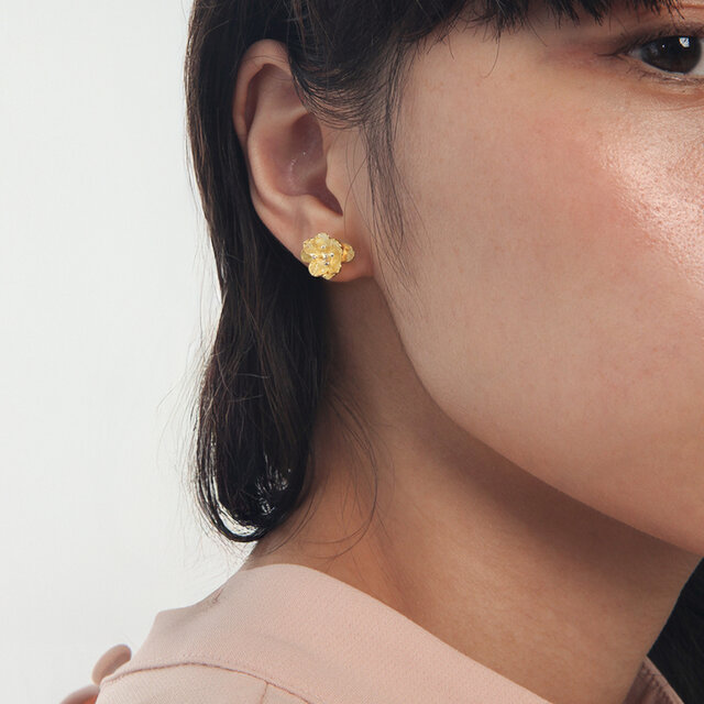 K18YGP〕梨花 ピアス | iichi 日々の暮らしを心地よくするハンドメイド