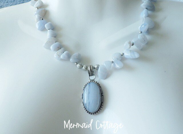 blue lace agate statement necklace ブルーレースアゲートの