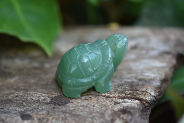翡翠亀さん置物 ハンドメイド 置物 Jede 亀☆ミャンマー翡翠 s722 | iichi 日々の