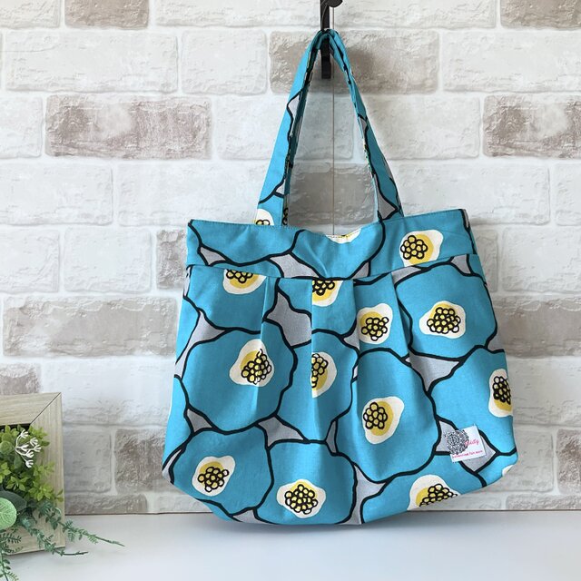 【ファスナー付きMサイズ】モダンヒゲナシ花柄　綿麻グラニーバッグ　ブルー ＜通勤バッグにオススメサイズ！＞