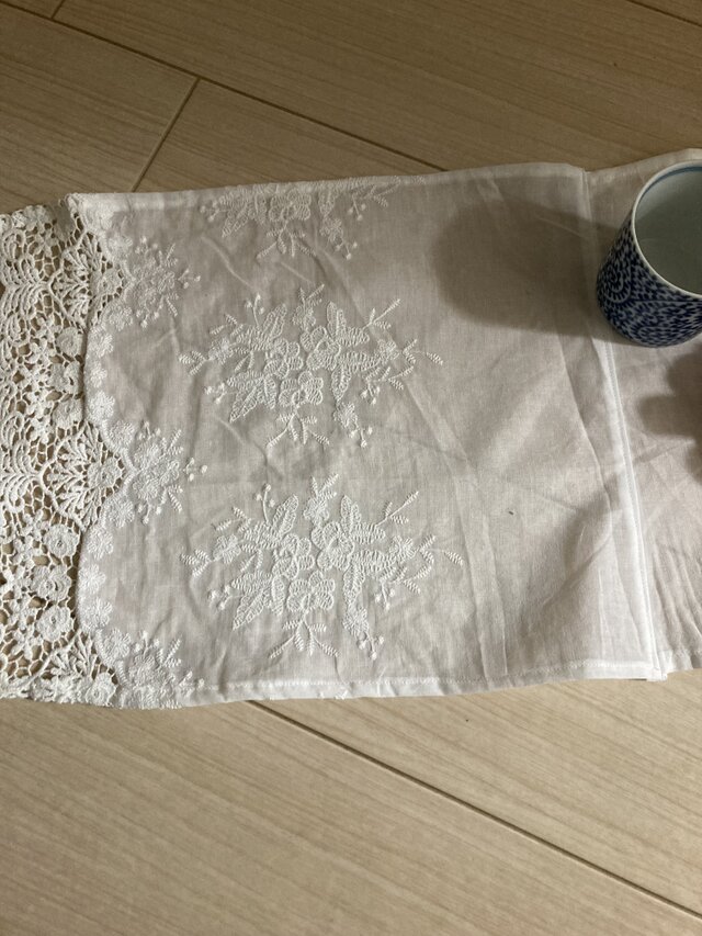 ✳︎ハンドメイド✳︎コットンスカラップ刺繍のフリークロス | iichi