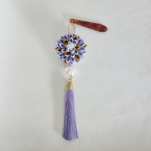 ダリアの帯飾り　タッセル付き　紫　つまみ細工　根付