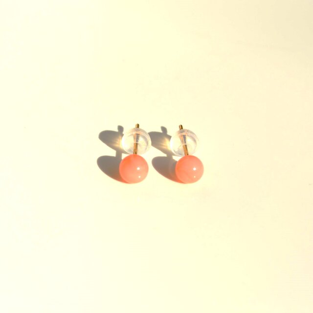 ★コーラル（珊瑚）の丸珠ピアス＊18金★送料無料♪