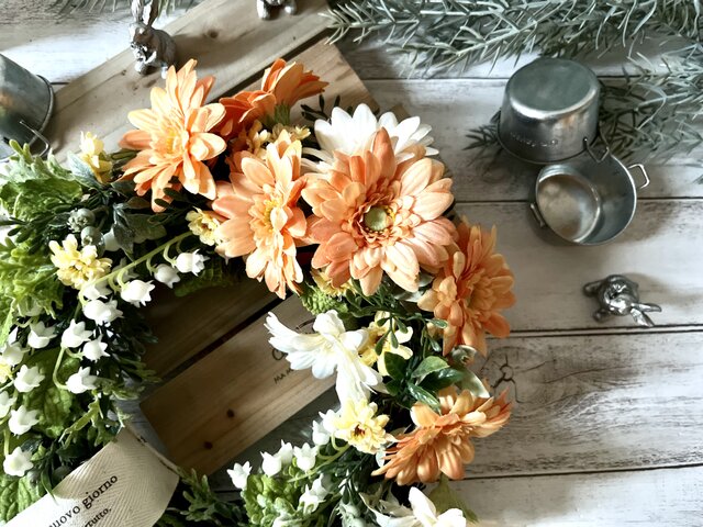 ガーベラとすずらんリース 玄関 インテリア すずらん ガーベラ