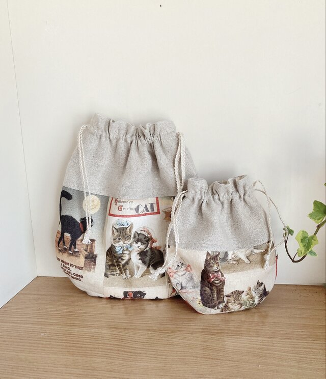 ラウンド巾着2つセット（アンティーク猫ちゃん）