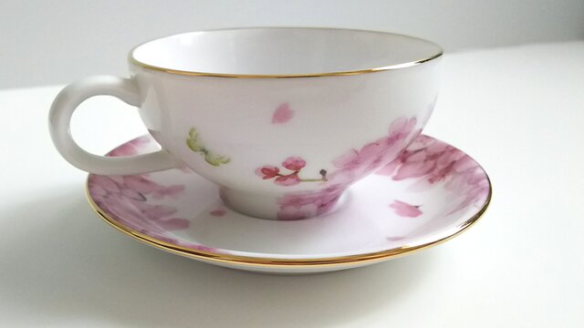 桜のカップ&ソーサー 1客(この品限り) | iichi 日々の暮らしを心地よく