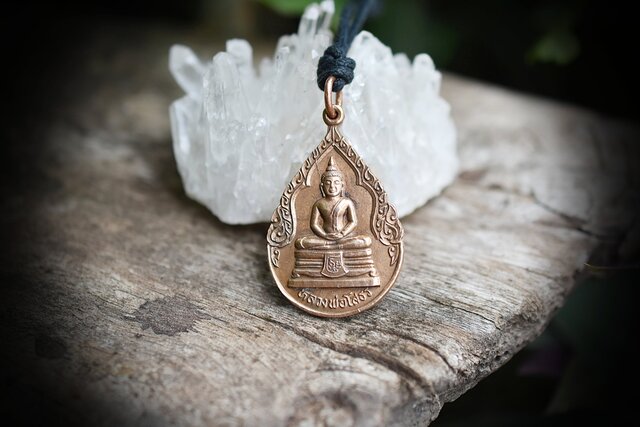◯ブッダの，お守り お守りブッダさま☆真鍮ペンダント941 | iichi 日々の暮らしを心地よく