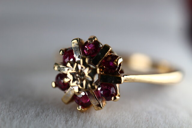 極上 英国 1978年 ゴールド リング ビンテージ レディース 指輪 ルビー
