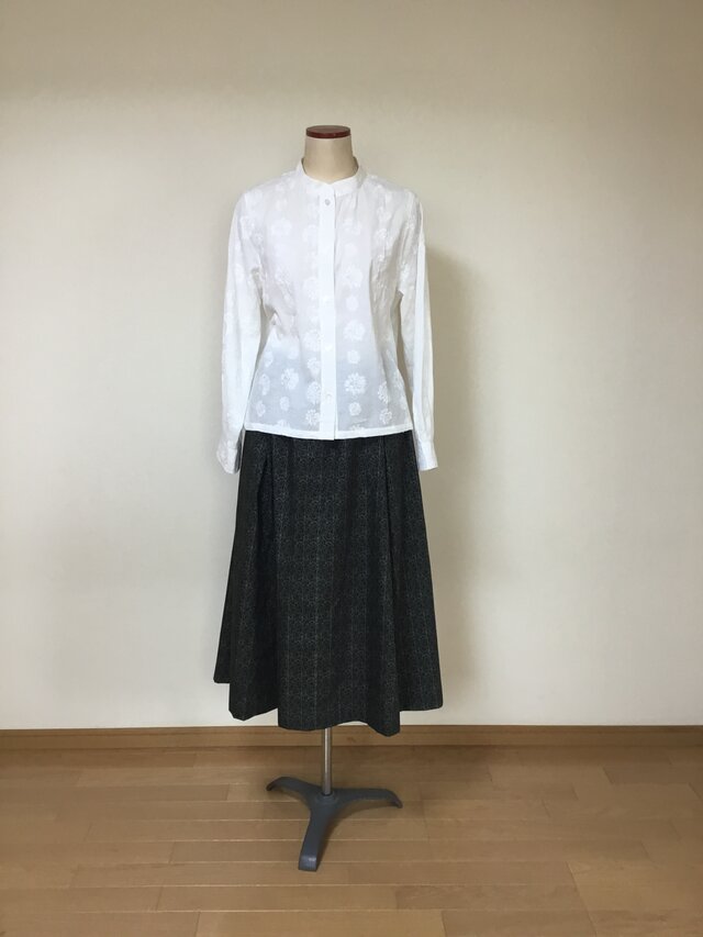 コットンブラウス　　　　刺繍　　　