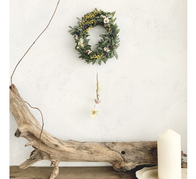 小さい春 ミモザのオーバルリース | iichi 日々の暮らしを