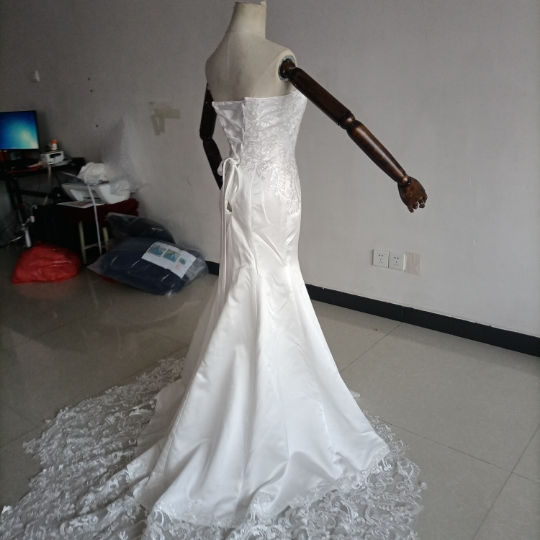 ウェディングドレス優雅なシルエット ウエディングドレス ホワイト Aライン 花嫁/結婚式