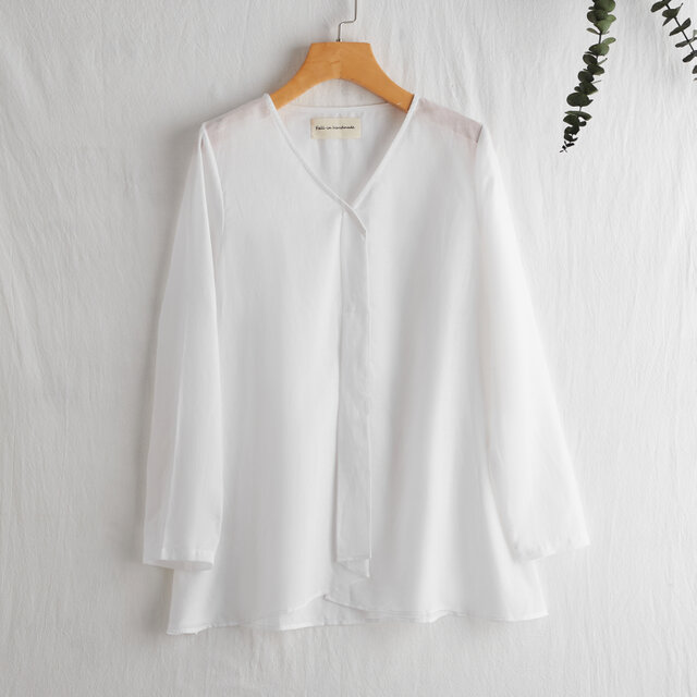 爽やかに魅せる長袖ブラウス　テンセルリネン　薄手　ホワイト　230211-1