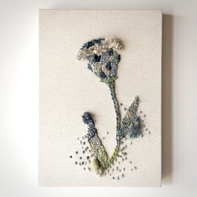 一点もの】刺繍 ファブリックパネル 『Flower,b.』 | iichi 日々の 