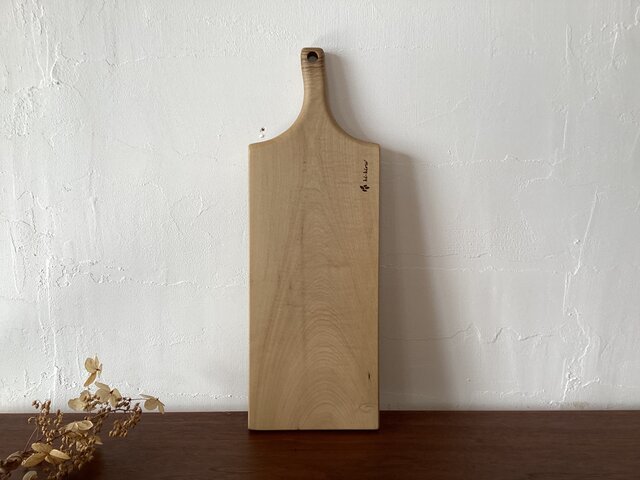 手作りの朴の木のカッティングボード まな板 - 調理器具