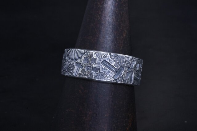 指輪 メンズ : 和mixture ring 幅8mm 菊紋 八咫烏 金鎚 ブランド