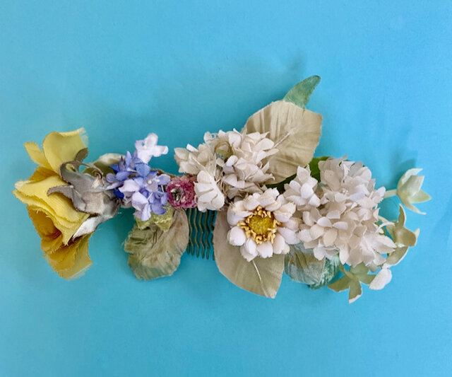 布花 春の髪飾りの画像1枚目