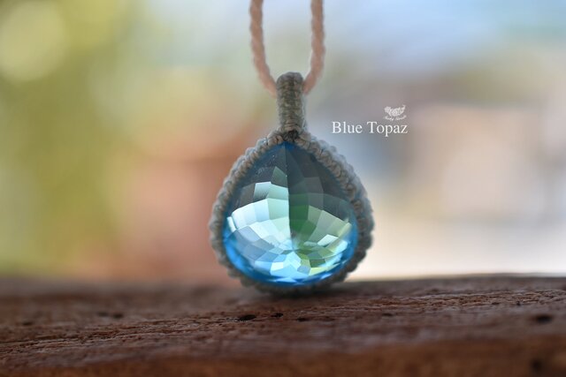 大粒☆ファセットカット☆ブルートパーズ マクラメネックレス966