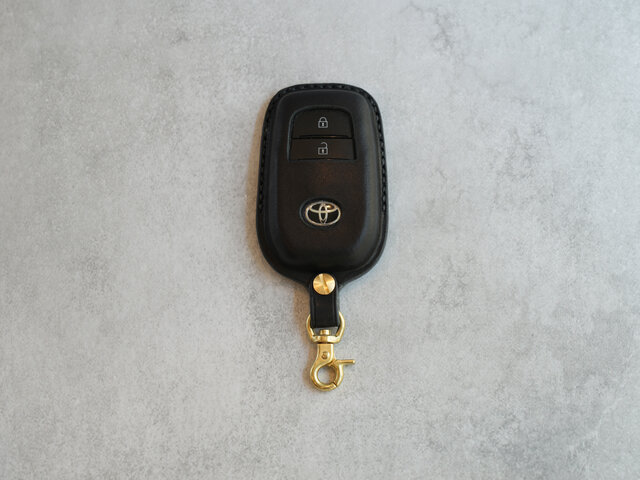 М様　TOYOTA　スマートキーカバー　栃木レザー 楽天市場】スマートキーケース [M] -with- クリア窓付き 本革