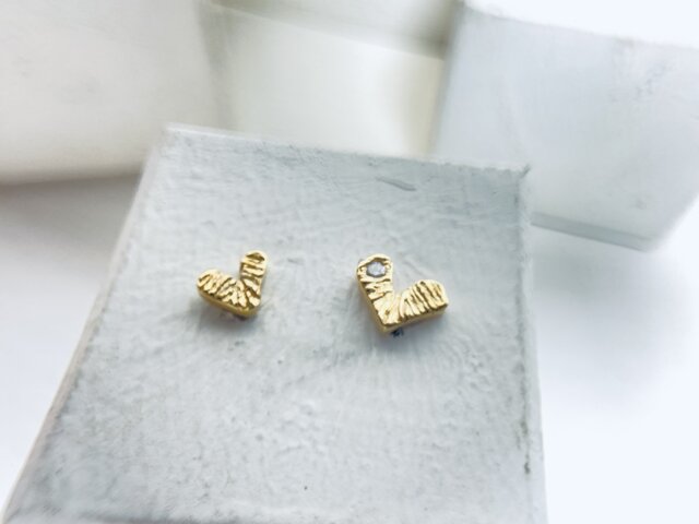 ギザギザのハートピアス(キャッチ付き) ◇K18 ◇ | iichi 日々の