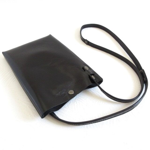 《シープスキン》ちょっと大き目・２WAY～ミニサコッシュ・ブラック・077