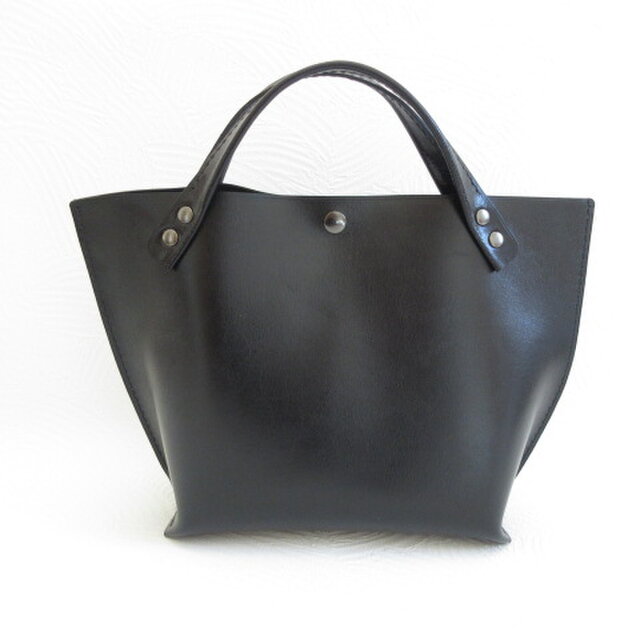 《牛革》新サイズ♪底マチワイド・スムースブラック・一枚革のミニトート・0433