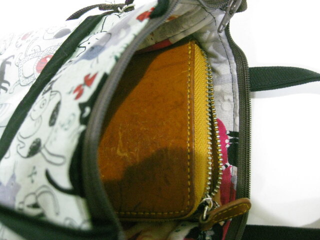 サコッシュ（猫柄） | iichi 日々の暮らしを心地よくするハンドメイド