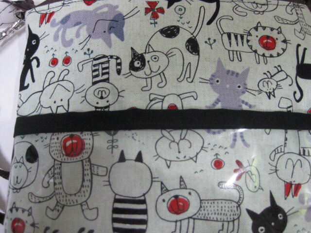 サコッシュ（猫柄） | iichi 日々の暮らしを心地よくするハンドメイド