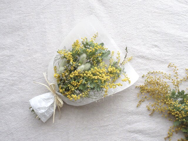 ミモザブーケスワッグ＊受注制作 | iichi 日々の暮らしを