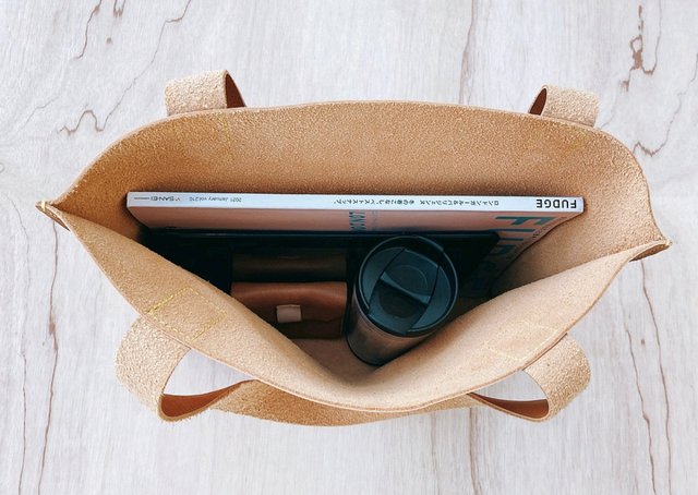 国産革】一枚革のクラフトマンレザートートバッグ（A4/シンプル