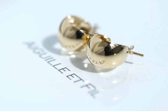 送料無料】K18 ムーンフープピアス 7mm×10mm ペア | iichi 日々の