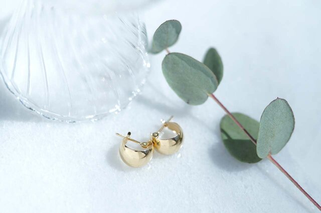 送料無料】K18 ムーンフープピアス 7mm×10mm ペア | iichi 日々の