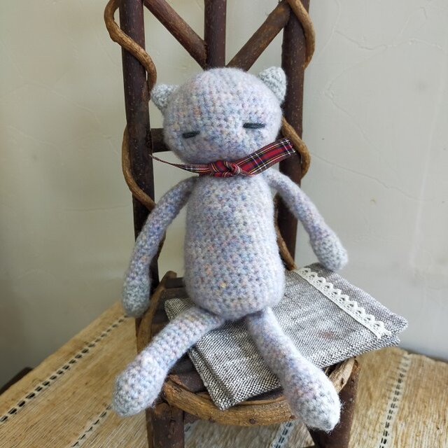 編みネコ　フワ子。