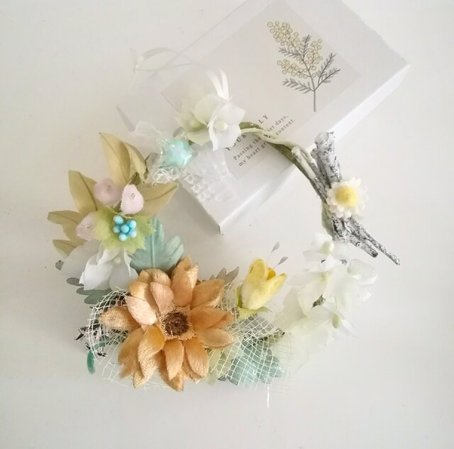 【染め布花】　シックな色合いのリース　ハンドメイド 染め布花のアンティークな花飾り＊ガーベラのリース | iichi