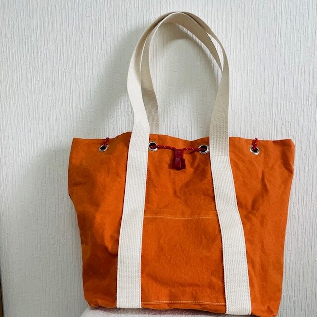 ハンドメイド　トートバッグ　【富士金梅帆布8号】 普段使いにベストサイズ‼️ ハンドメイド トートバッグ【富士金梅帆布8号】 秋先取り