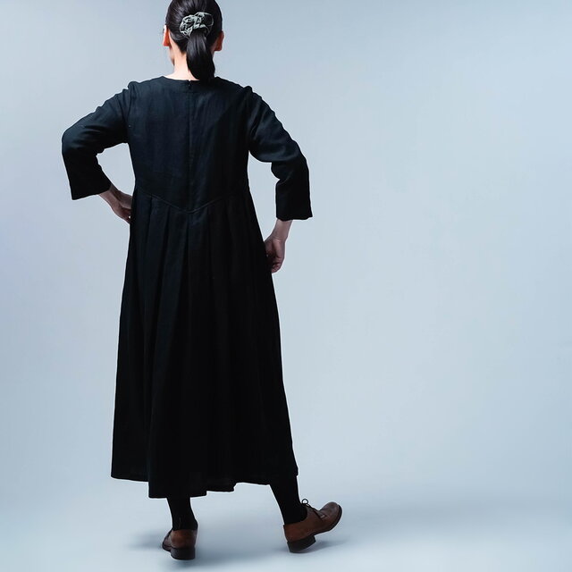 wafu ワフ　ワンピース　鍵盤タック　半袖　レース wafu】Ruffle neck pintuck dress リネン ワンピース ハンド