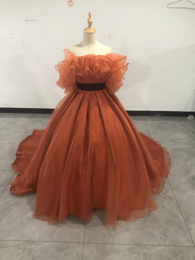 フォーマル/ドレス人気なオレンジドレス　パーティードレス　パブ取り外し袖　トレーン