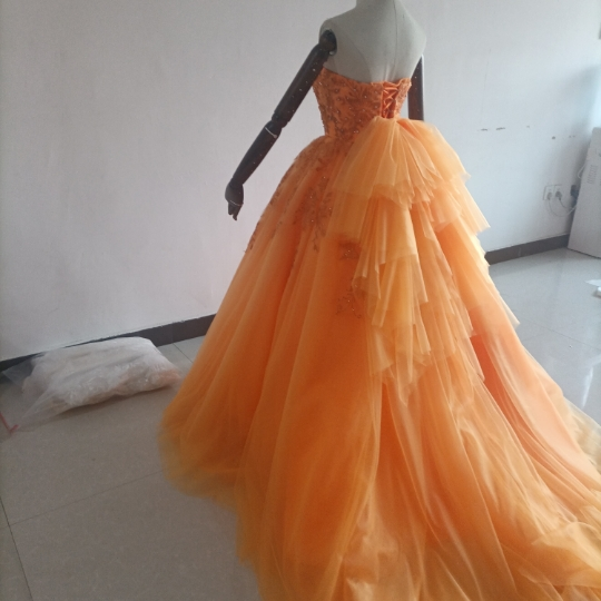 カラードレス オレンジ色 ソフトチュール ベアトップ 結婚式 二次会舞台ドレス