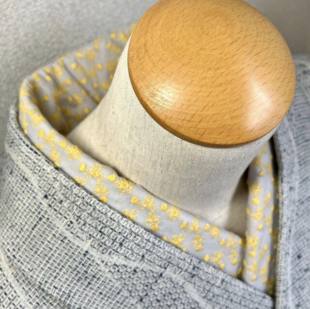 綿の刺繍半衿 ミモザ色の小花 | iichi 日々の暮らしを心地よく