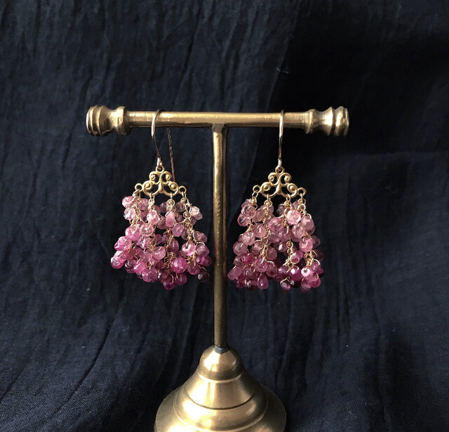 K14gfと真鍮】tailピアス［10月誕生石・トルマリン］ | iichi 日々の